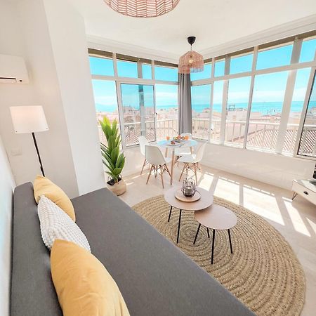 Palm Beach Aparment Sea Views توريمولينوس المظهر الخارجي الصورة