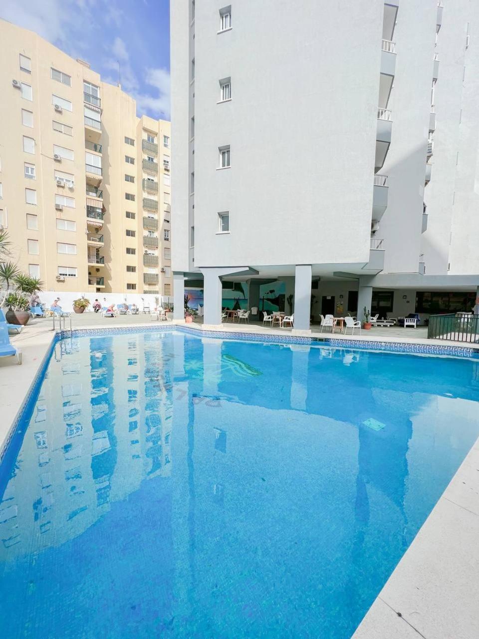 Palm Beach Aparment Sea Views توريمولينوس المظهر الخارجي الصورة
