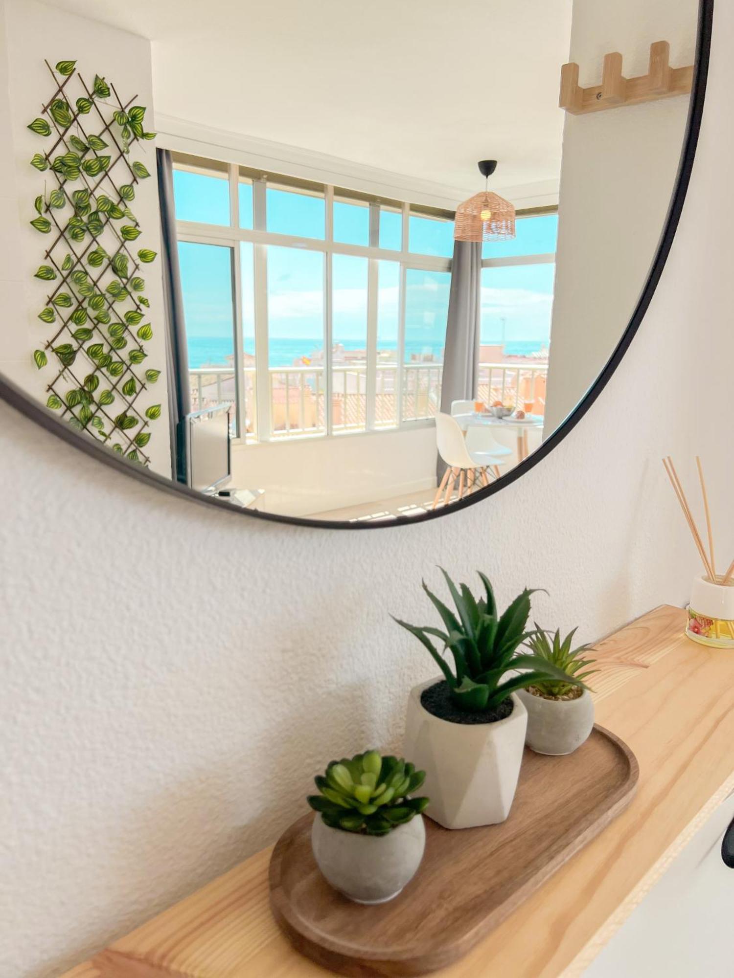 Palm Beach Aparment Sea Views توريمولينوس المظهر الخارجي الصورة