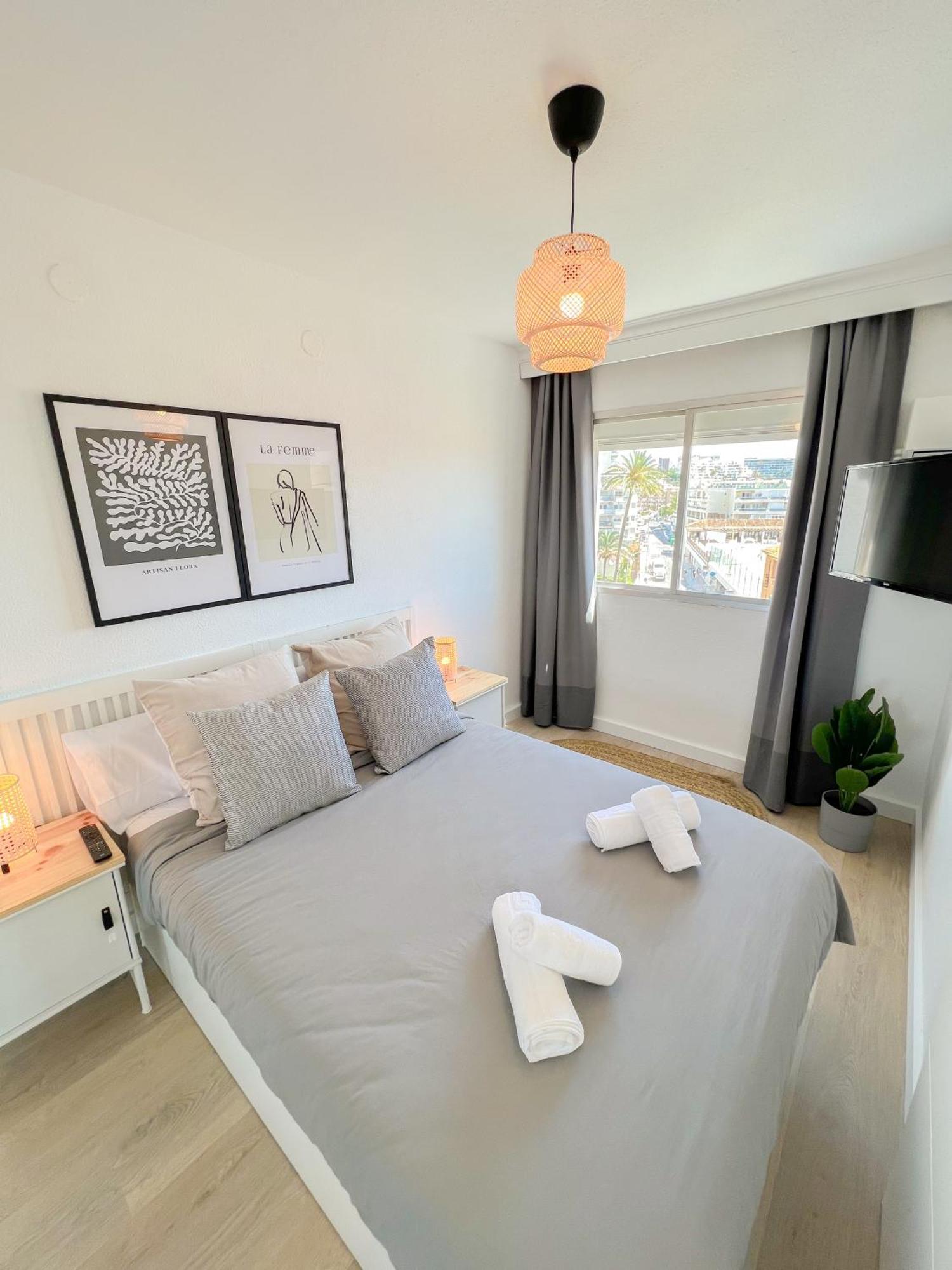 Palm Beach Aparment Sea Views توريمولينوس المظهر الخارجي الصورة