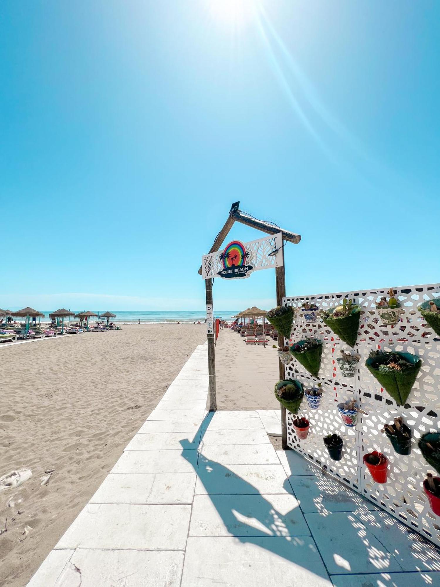 Palm Beach Aparment Sea Views توريمولينوس المظهر الخارجي الصورة
